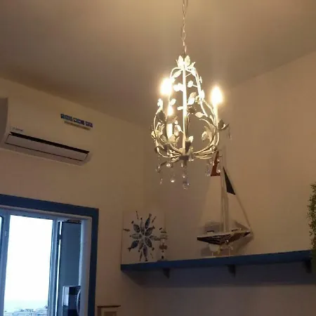 Very Cosy House With Fabulous Sea View! דירה *