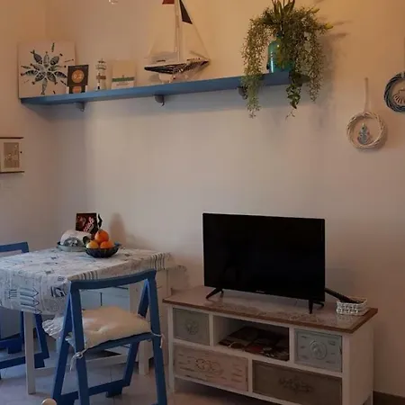 Very Cosy House With Fabulous Sea View! דירה