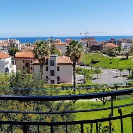 דירה Very Cosy House With Fabulous Sea View! *