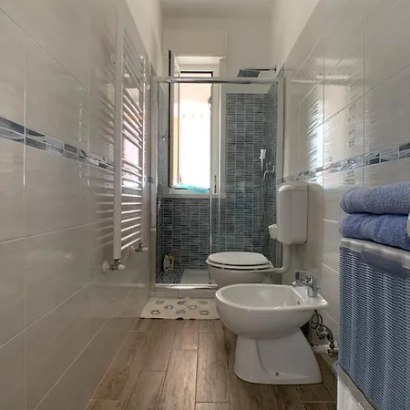 Lägenhet Very Cosy House With Fabulous Sea View! Pietra Ligure